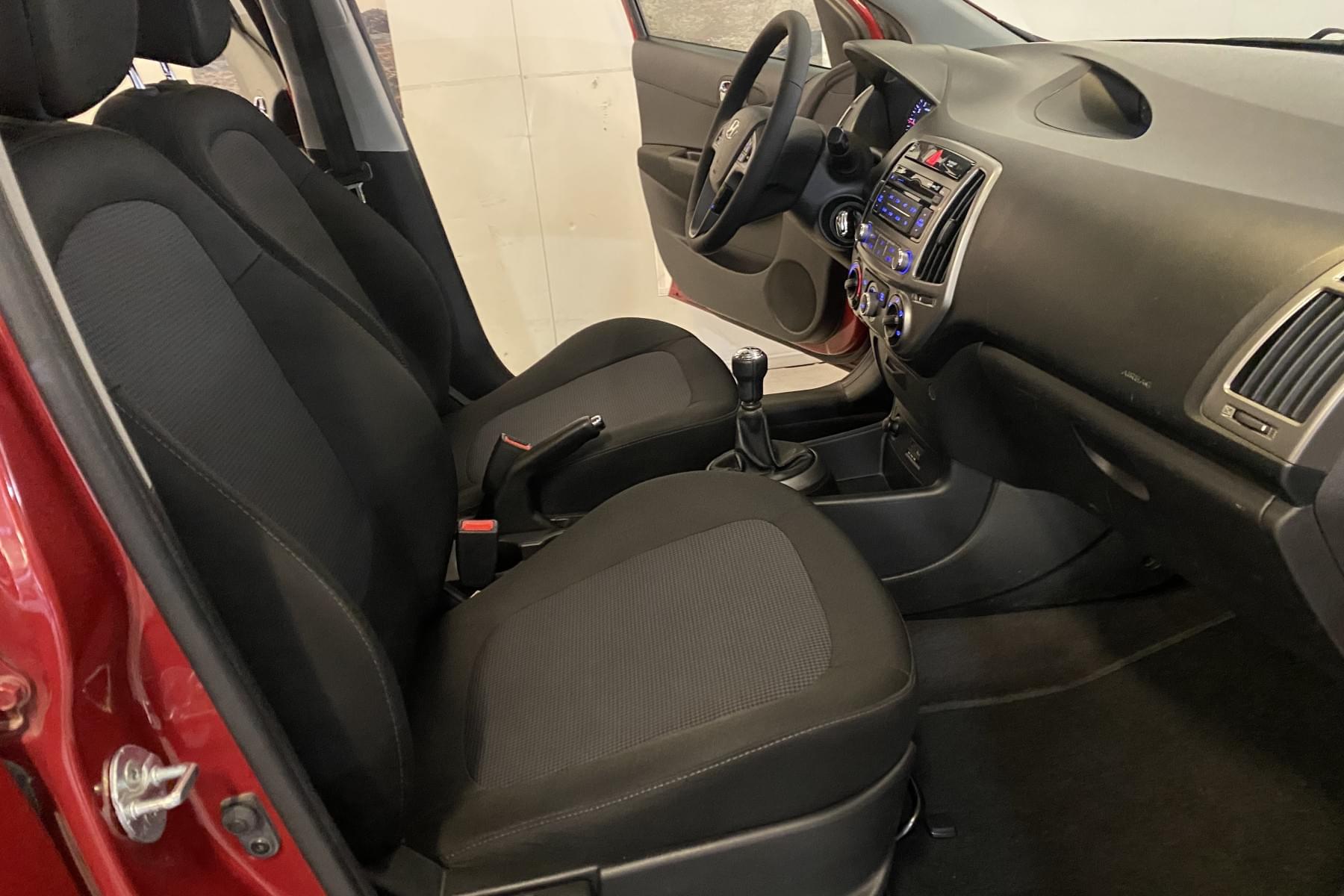 HYUNDAI I20 1.2 MPI Base 9 