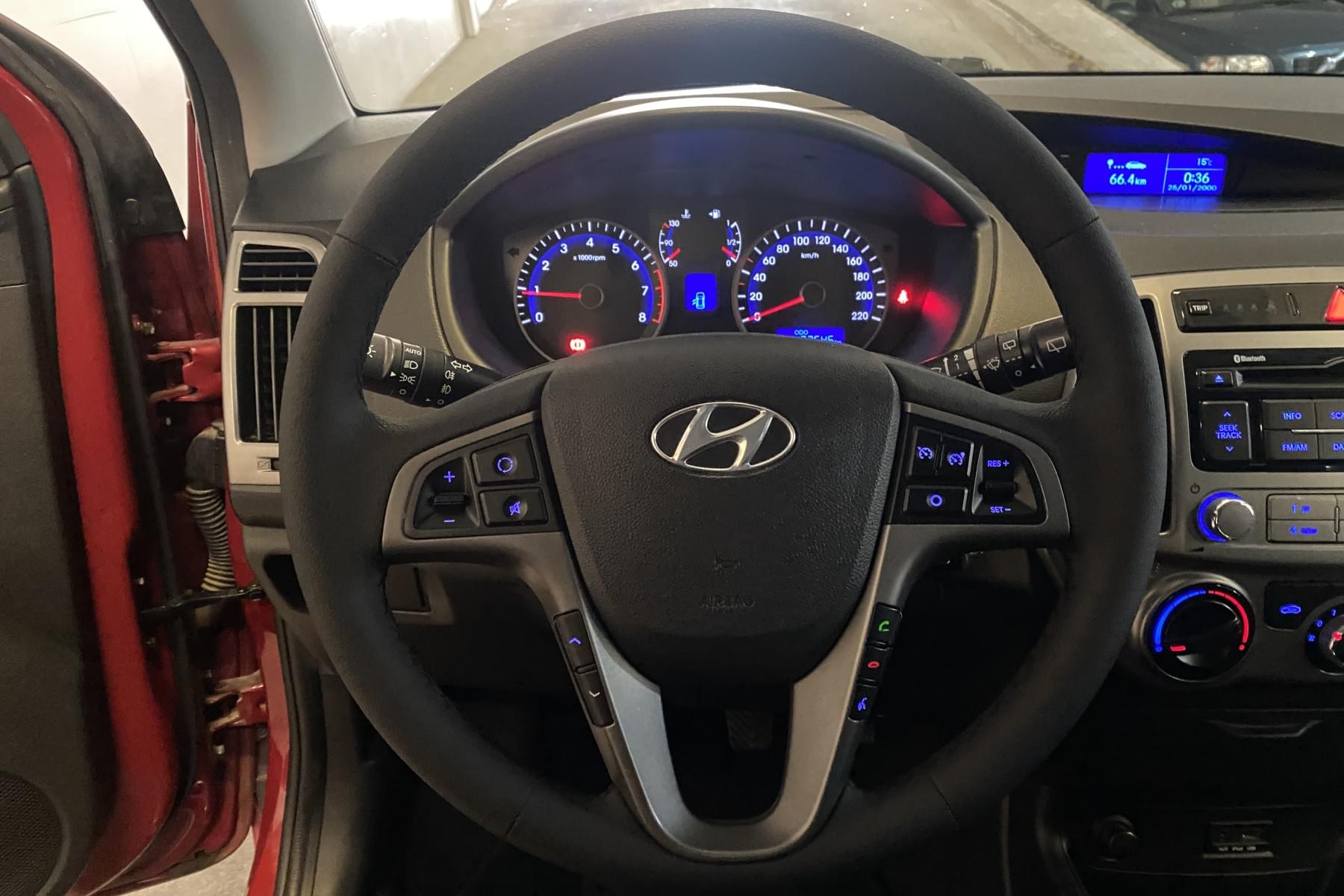 HYUNDAI I20 1.2 MPI Base 8 