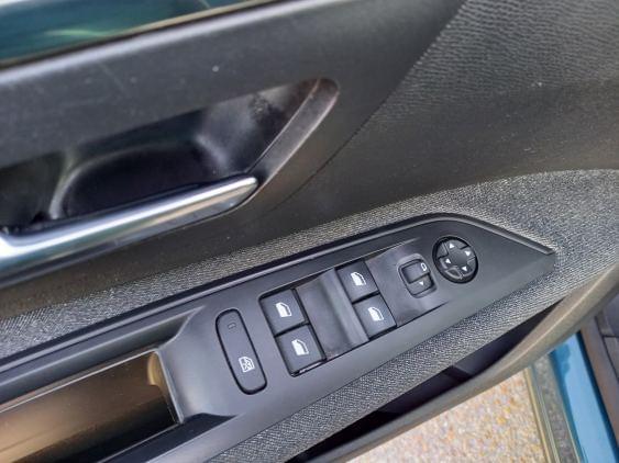 PEUGEOT 5008 de segunda mano