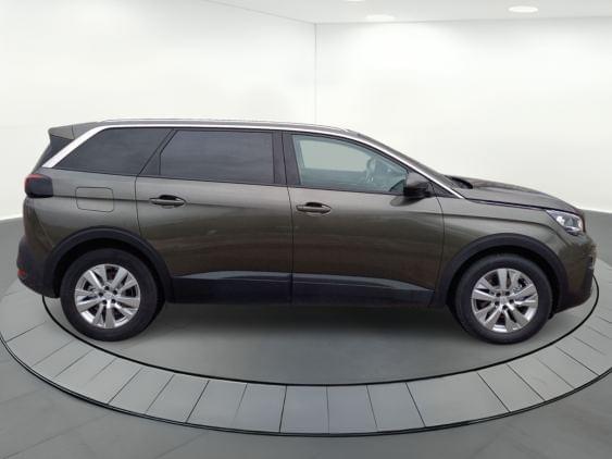 PEUGEOT 5008 de segunda mano