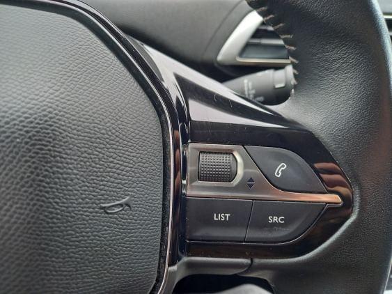 PEUGEOT 5008 de segunda mano