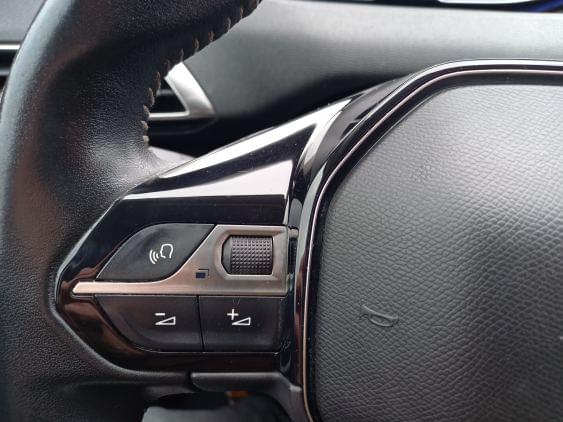 PEUGEOT 5008 de segunda mano