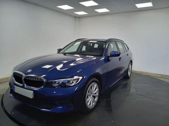 BMW SERIE 3 TOURING  330e phev 2021 de segunda mano