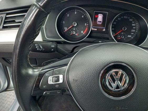 VOLKSWAGEN PASSAT de segunda mano