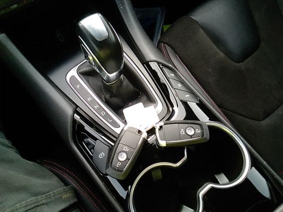 FORD MONDEO de segunda mano