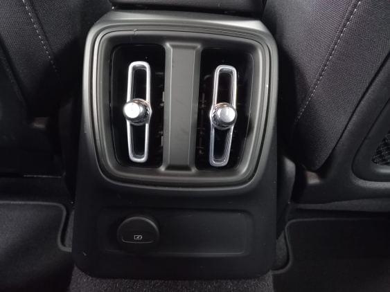 VOLVO XC40 de segunda mano