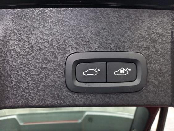 VOLVO XC40 de segunda mano
