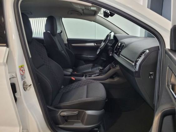 SKODA KAROQ 2.0 TDI 150cv DSG 4X4 Ambition 2020 de segunda mano