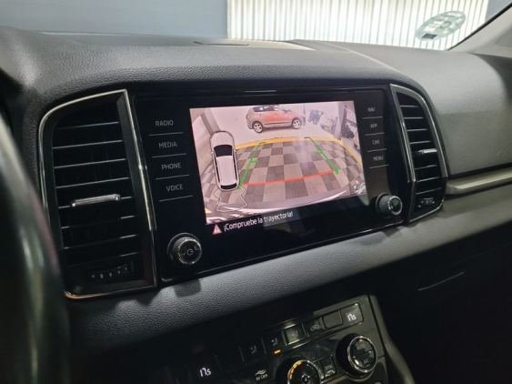 SKODA KAROQ 2.0 TDI 150cv DSG 4X4 Ambition 2020 de segunda mano