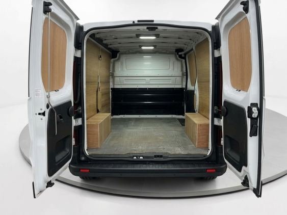 RENAULT TRAFIC Furgón 27 L1H1 Energy BluedCi 88 kW 2021 de segunda mano