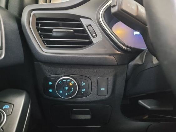 FORD FOCUS 1.5 Ecoblue 120cv Auto Titanium 2020 de segunda mano