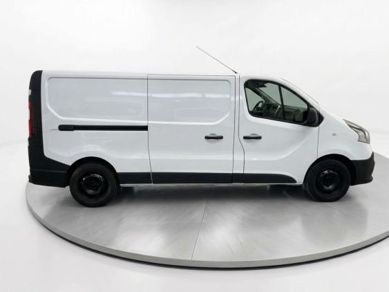 RENAULT TRAFIC Furgón 29 L2H1 dCi 70kW (95CV) Euro 6 2018 de segunda mano