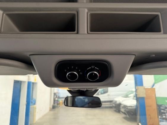 FORD TRANSIT 310 96kW L3H2 Van Trend Delantera 2020 de segunda mano