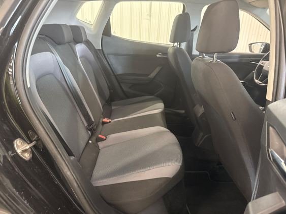 SEAT ARONA 1.0 EcoTSI 110 Start/Stop Style Business 2021 de segunda mano