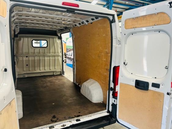 FIAT DUCATO 33 Medio Techo Alto 2.0 Mjet 85kW (115CV 2018 de segunda mano
