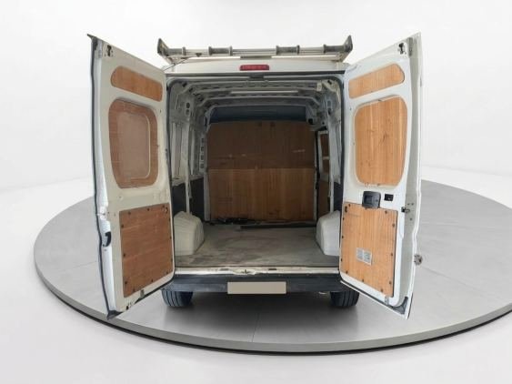 PEUGEOT BOXER 333 L2 H1 BHDI 88kW (120CV) S&S 6 Vel. M 2020 de segunda mano