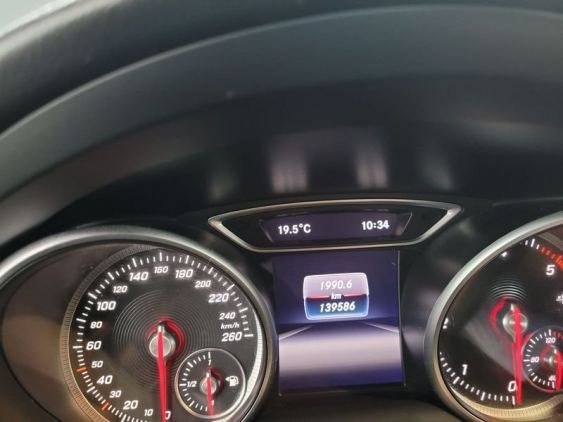 MERCEDES CLA 200 d 2018 de segunda mano