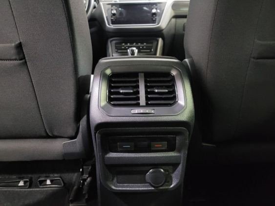 VOLKSWAGEN TIGUAN 1.4 TSI eHybrid 245cv DSG Life 2021 de segunda mano