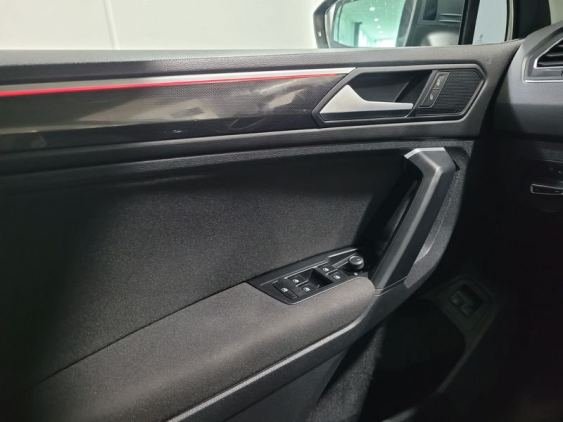 VOLKSWAGEN TIGUAN 1.4 TSI eHybrid 245cv DSG Life 2021 de segunda mano
