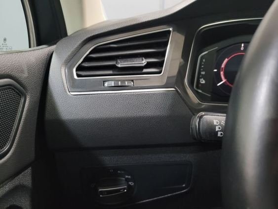 VOLKSWAGEN TIGUAN 1.4 TSI eHybrid 245cv DSG Life 2021 de segunda mano