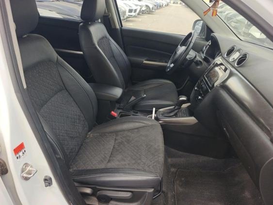 SUZUKI VITARA HYBRID 1.5L GLX STRONG 2WD 2022 de segunda mano