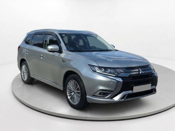 MITSUBISHI OUTLANDER 2.4 PHEV Kaiteki+ Auto 4WD 2020 de segunda mano