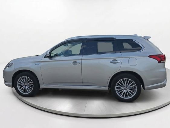 MITSUBISHI OUTLANDER 2.4 PHEV Kaiteki+ Auto 4WD 2020 de segunda mano