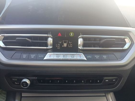 BMW SERIE 3 318d Auto.Touring 2021 de segunda mano