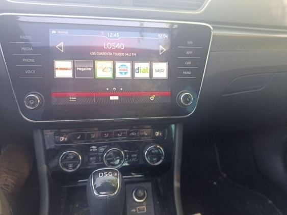 SKODA SUPERB de segunda mano