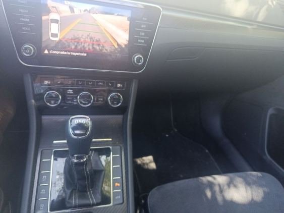 SKODA SUPERB de segunda mano