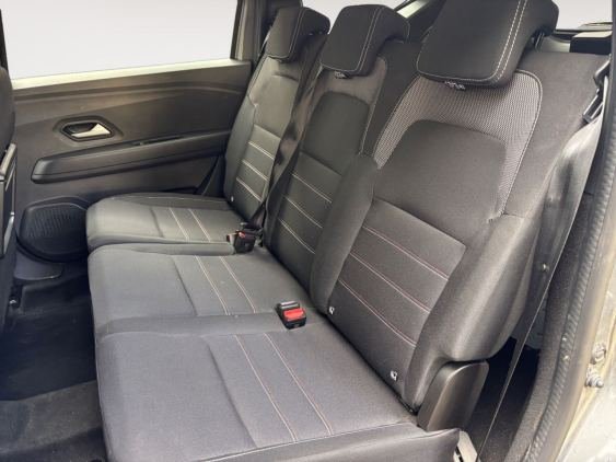 DACIA JOGGER Expression HYBRID 105kW (140CV) 5 plazas 2023 de segunda mano