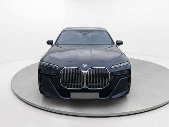 BMW SERIE 7 740d xDrive 2022 de segunda mano