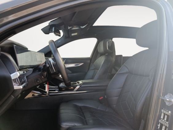 BMW SERIE 7 740d xDrive 2022 de segunda mano