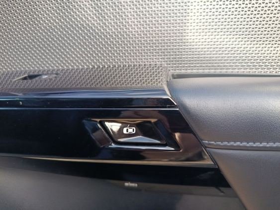 BMW SERIE 7 740d xDrive 2022 de segunda mano