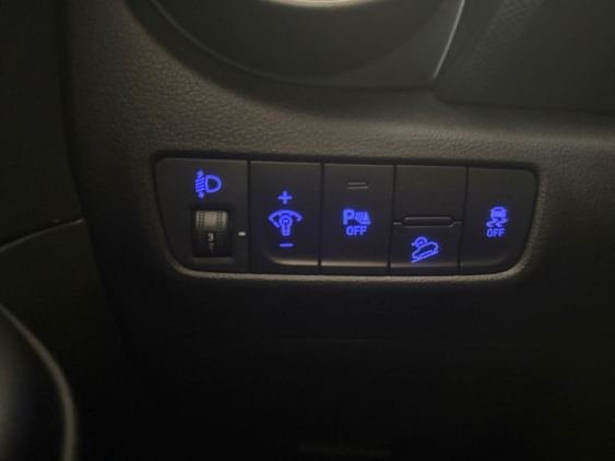 HYUNDAI KONA 1.0 TGDI 48V Tecno 4X2 2022 de segunda mano