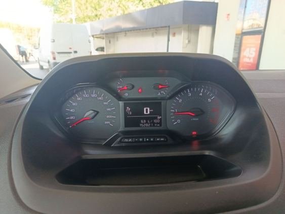 PEUGEOT PARTNER PRO STANDARD 8 2022 de segunda mano