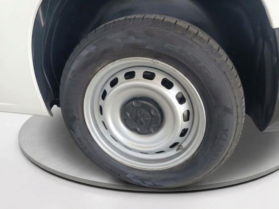 PEUGEOT PARTNER PRO STANDARD 8 2022 de segunda mano