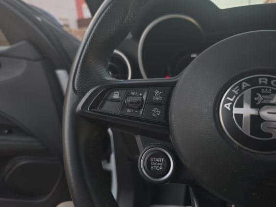 ALFA ROMEO STELVIO 2.2 Diesel 118kW (160CV) SUPER RWD 2023 de segunda mano