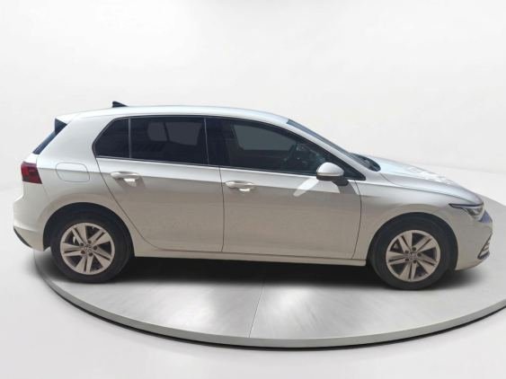 VOLKSWAGEN GOLF Life 1.0 eTSI 81kW (110CV) DSG 2023 de segunda mano