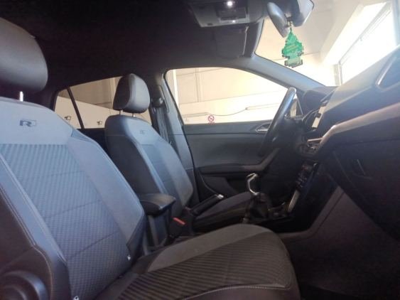 VOLKSWAGEN T-CROSS R LINE 2023 de segunda mano