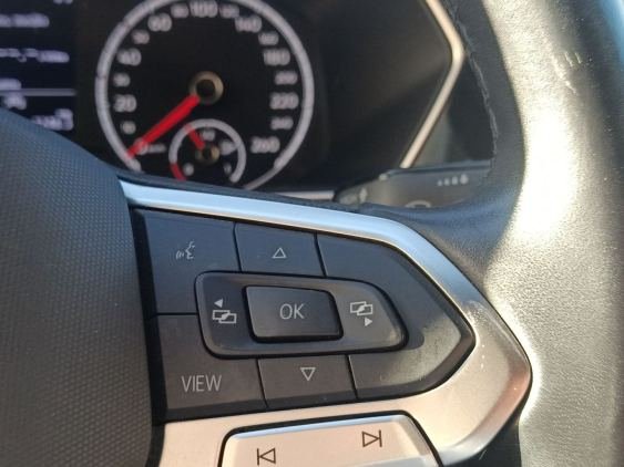 VOLKSWAGEN T-CROSS R LINE 2023 de segunda mano