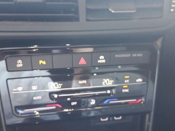 VOLKSWAGEN T-CROSS R LINE 2023 de segunda mano
