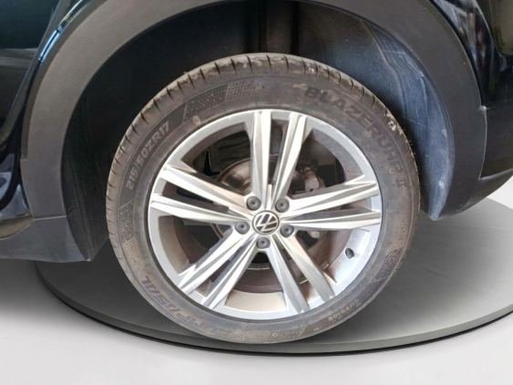 VOLKSWAGEN T-CROSS R LINE 2023 de segunda mano