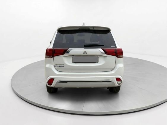 MITSUBISHI OUTLANDER 2.4 PHEV Motion Auto 4WD MY19.5 2019 de segunda mano