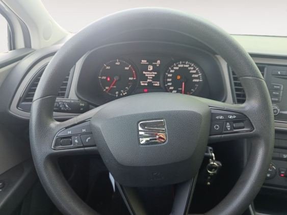 SEAT LEÓN 1.6 TDI 66kW (90CV) Reference Plus 2015 de segunda mano