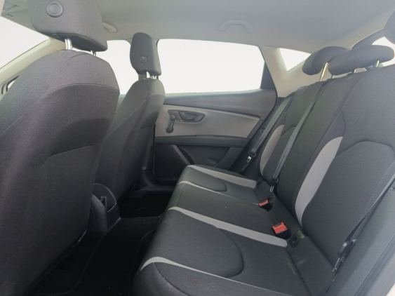 SEAT LEÓN 1.6 TDI 66kW (90CV) Reference Plus 2015 de segunda mano