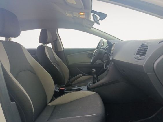 SEAT LEÓN 1.6 TDI 66kW (90CV) Reference Plus 2015 de segunda mano