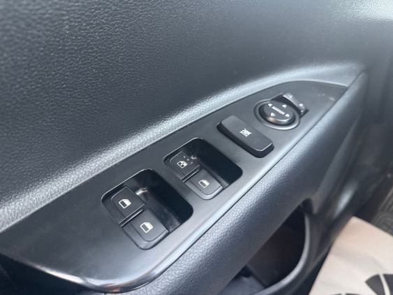 KIA STONIC 1.2 DPi 62kW (84CV) Drive 2023 de segunda mano