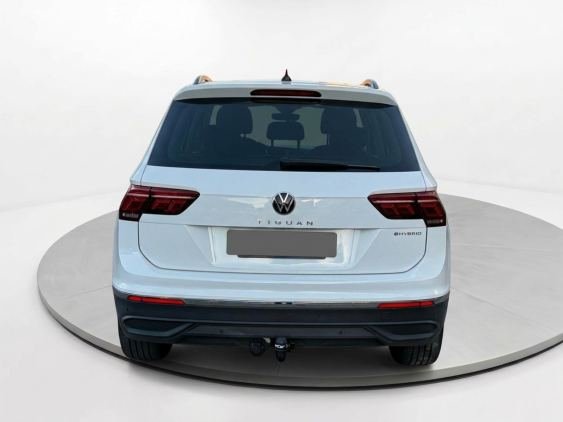 VOLKSWAGEN TIGUAN Life 1.4 TSI eHybrid 180kW (245CV) DSG 2022 de segunda mano