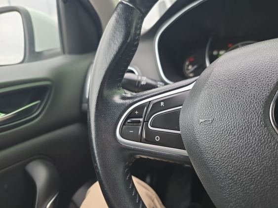RENAULT MÉGANE Zen Energy TCe 97kW (130CV) EDC 2017 de segunda mano